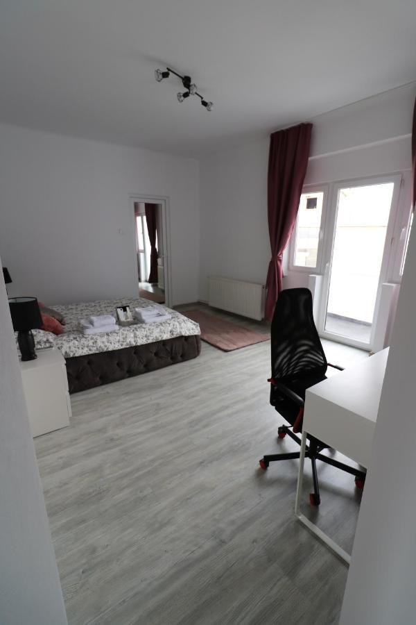 Athenee Palace Apartment - Panoramic View Terrace & Balcony - Free Minibar Bucureşti Exterior foto