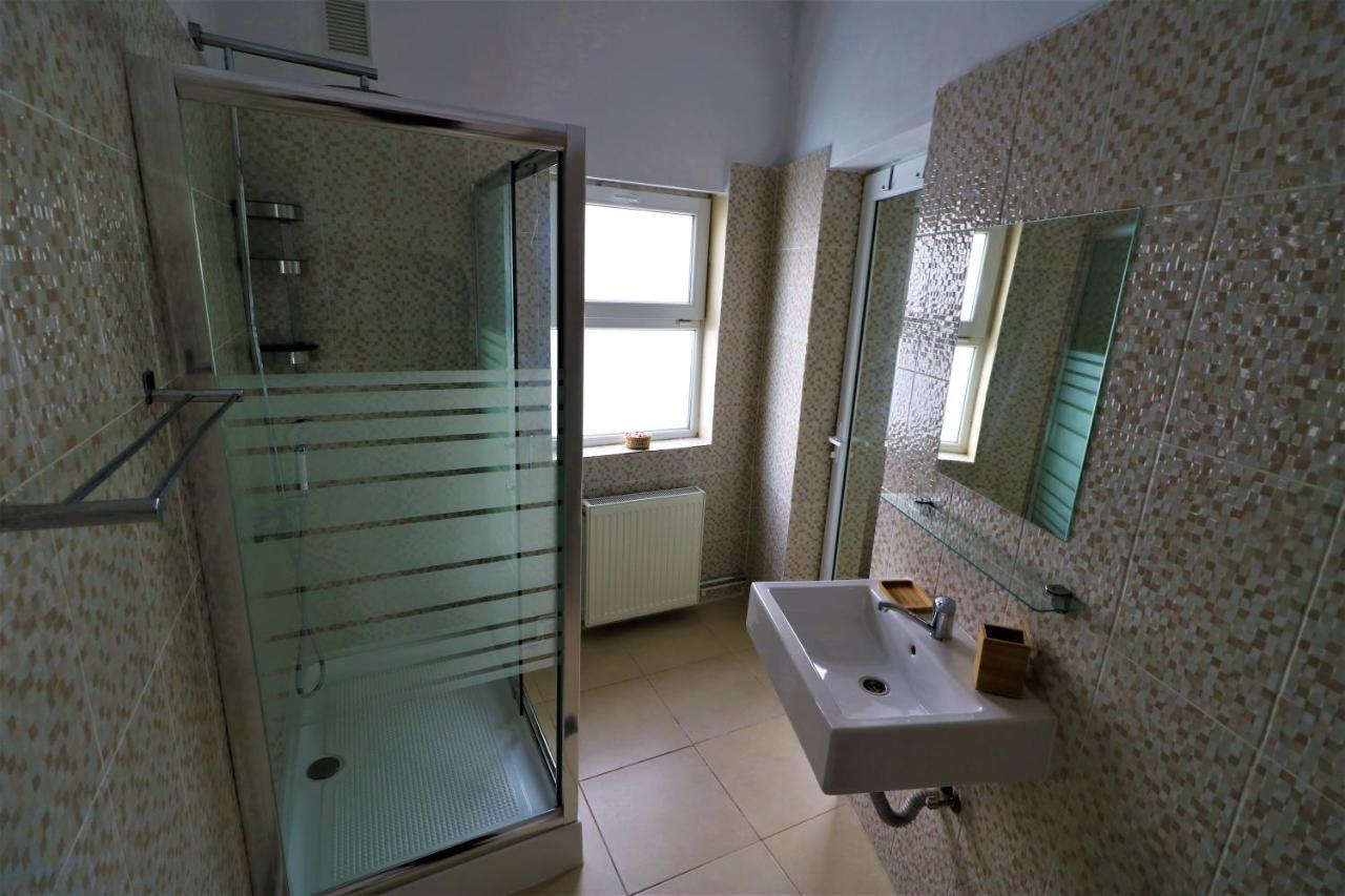 Athenee Palace Apartment - Panoramic View Terrace & Balcony - Free Minibar Bucureşti Exterior foto